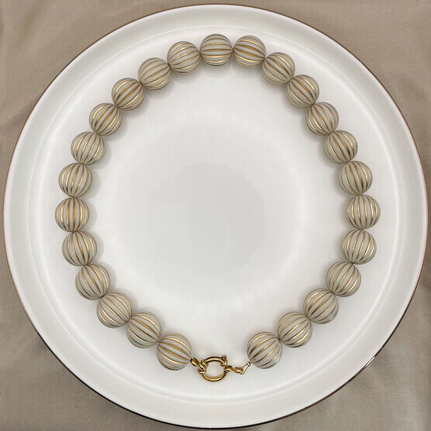 Beige goud